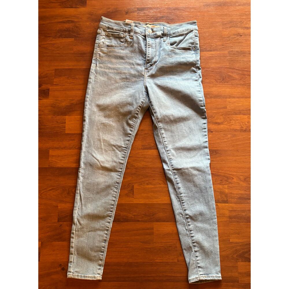 Levi's Light Wash 720 High Rise Super Skinny